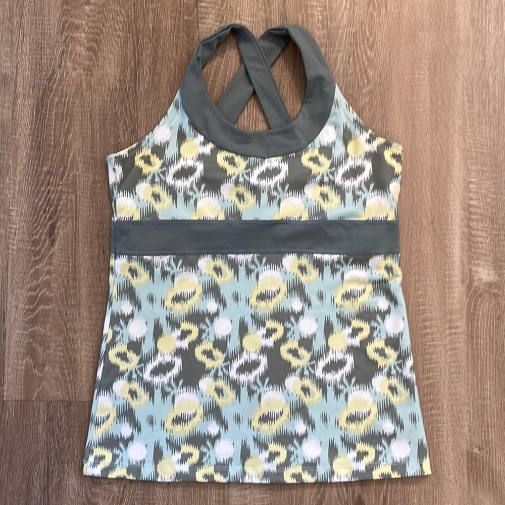 Carve Designs Large Built in Bra Floral Yoga Tank Top Criss Cross